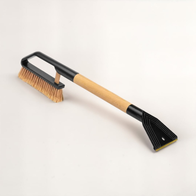 Szczotko-skrobaczka z mosiężnym ostrzem EcoBrush 70 cm